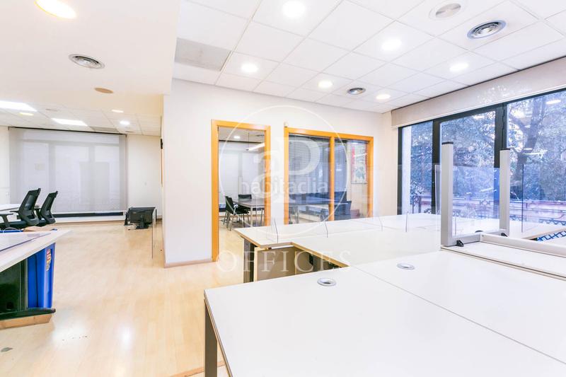 Foto 0db920dd-e07f-40e0-aa74-0f700250c4fd. Rent office space with heating in Gòtic Barcelona