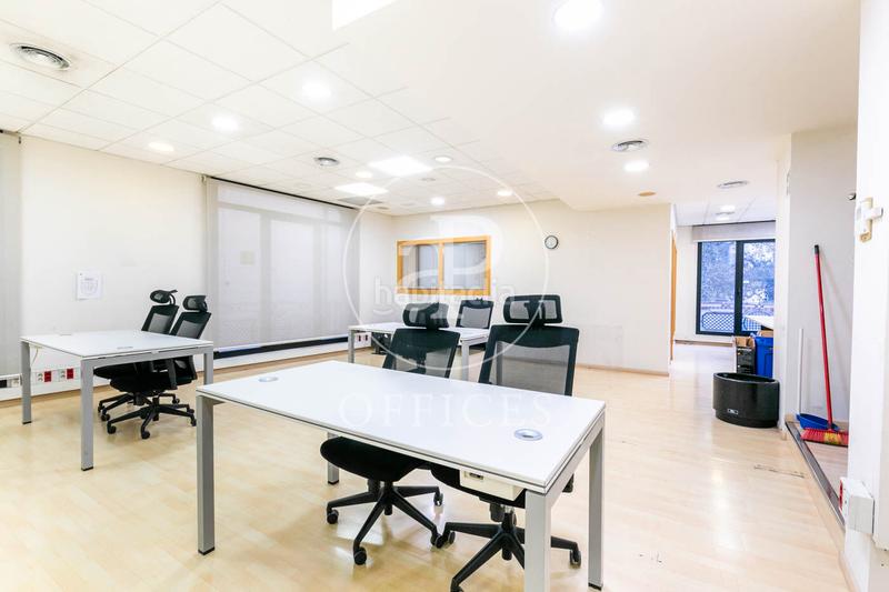 Foto 4b802fd2-903c-4a19-8ce8-74cfcc32e662. Rent office space with heating in Gòtic Barcelona