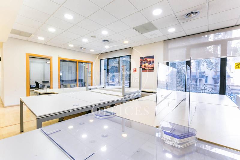 Foto 5bae80d8-8f08-40bd-80e6-33b0ed02d63a. Rent office space with heating in Gòtic Barcelona