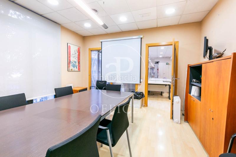 Foto 7e9ef242-e718-4c77-aeb7-f9b503e43a46. Rent office space with heating in Gòtic Barcelona