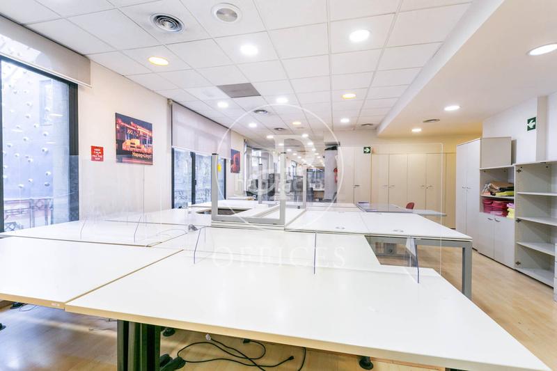 Foto b459f7f4-e4d7-452c-ad6f-388740ac03ad. Rent office space with heating in Gòtic Barcelona