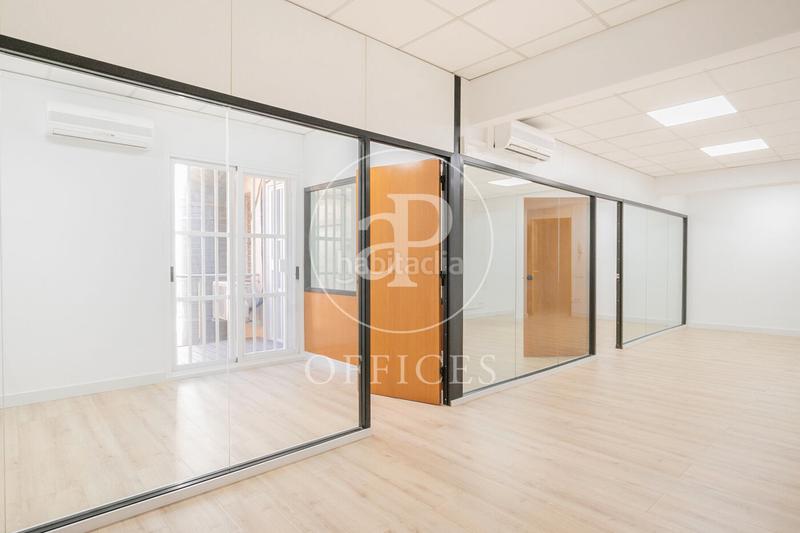 Foto 5596340d-0684-425c-91f8-33571768077a. Oficina amb calefacció a Putget - Farró Barcelona