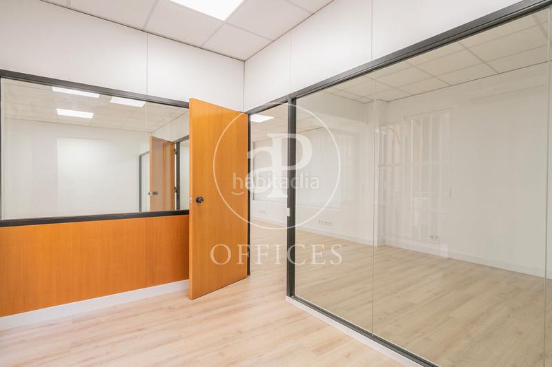 Foto bf095d82-b888-44cb-bba9-784f5fea3291. Oficina amb calefacció a Putget - Farró Barcelona