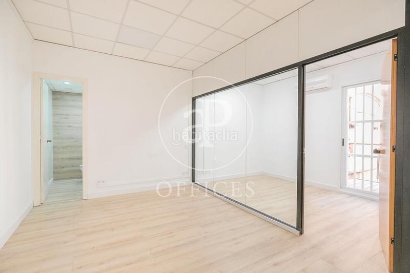Foto e4bae598-f068-45e5-a302-45b4554608fa. Oficina amb calefacció a Putget - Farró Barcelona