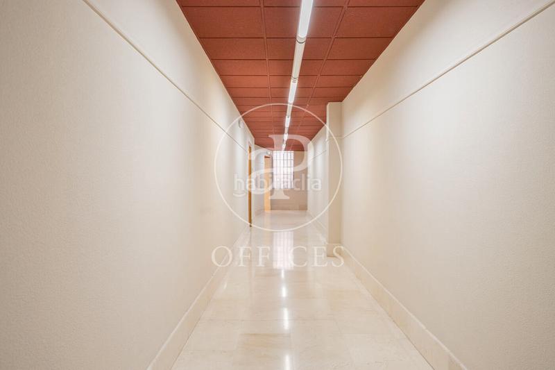 Foto f4f0b83d-2162-48d0-9c14-7dbe23fd3998. Oficina amb calefacció a Putget - Farró Barcelona