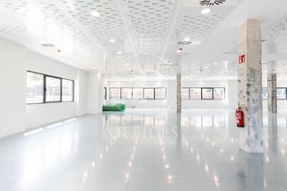 Location Bureau  Carrer de prat de la riba. Oficina premium en alquiler en el centro de sant cugat