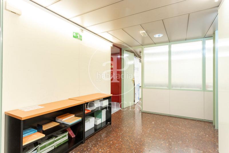 Foto 32473662-2c5f-4436-9cbb-25fd4e025584. Oficina  en venta en calle aragón, eixample esquerra en Barcelona