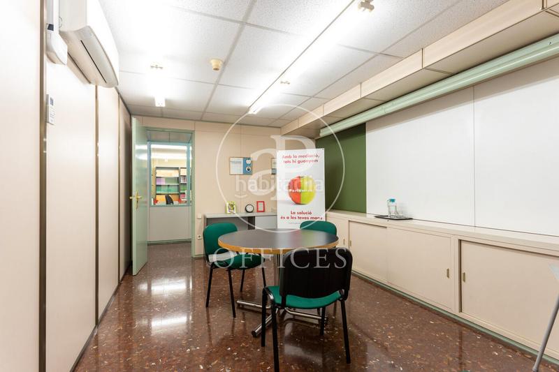 Foto 6053f17e-f5b3-4fc5-888b-5baa2725d9f3. Oficina  en venta en calle aragón, eixample esquerra en Barcelona