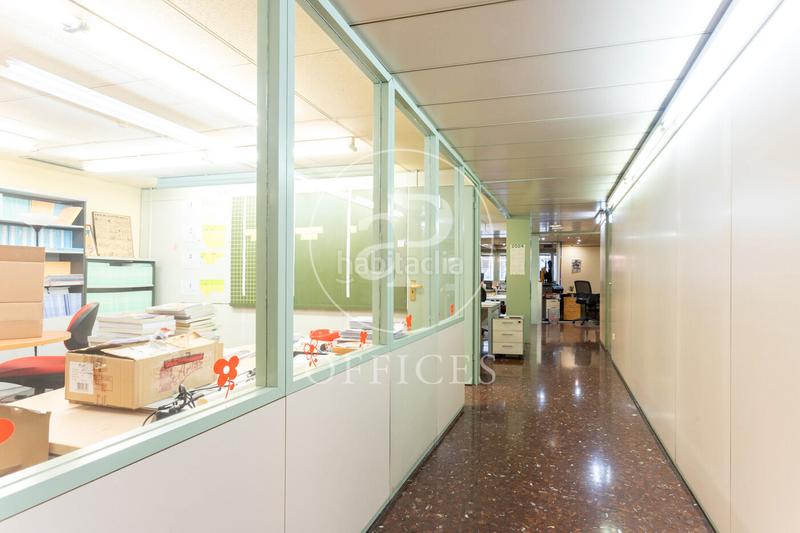 Foto 7e4e2790-57b5-42fd-b5f7-8dd652c61136. Oficina  en venta en calle aragón, eixample esquerra en Barcelona