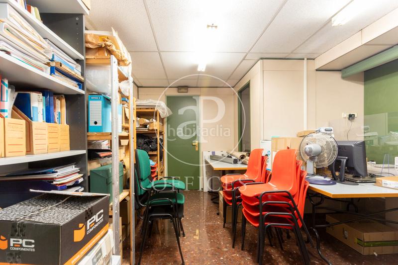 Foto 9df89911-c844-45a4-8435-14eac3a48873. Oficina  en venta en calle aragón, eixample esquerra en Barcelona