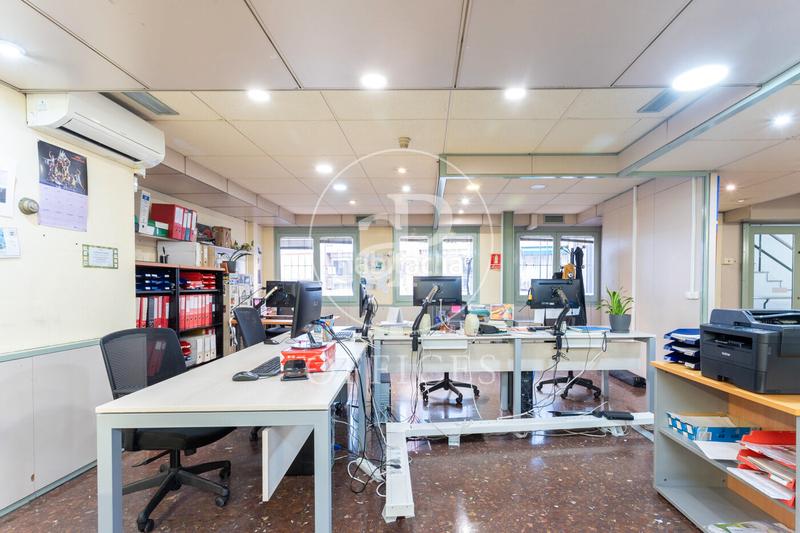 Foto f89f6de8-6703-4ec9-85ec-8d4adbd073f2. Oficina  en venta en calle aragón, eixample esquerra en Barcelona