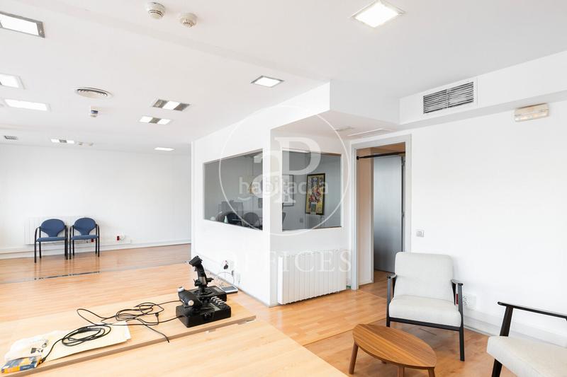 Foto 66764f77-58fc-4743-b7da-b4d43c096bdc. Oficina  en venta en via augusta en Sant Gervasi - Galvany Barcelona