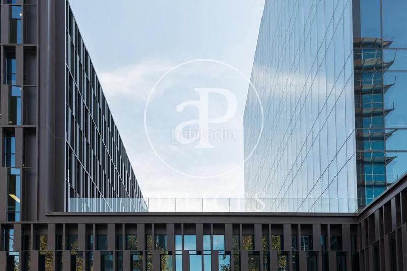 Foto 9abcc9bc-ee79-4a46-9b61-d22bc7118246. Rent office space with heating in Poblenou Barcelona