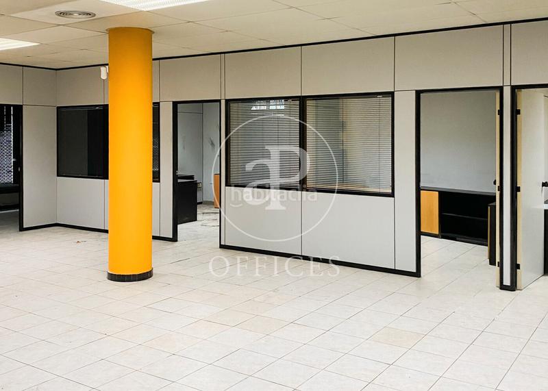 Foto 67d29a7d-8275-499d-bef6-06b982445550. Miete büro mit heizung in La Vila Olímpica del Poblenou Barcelona