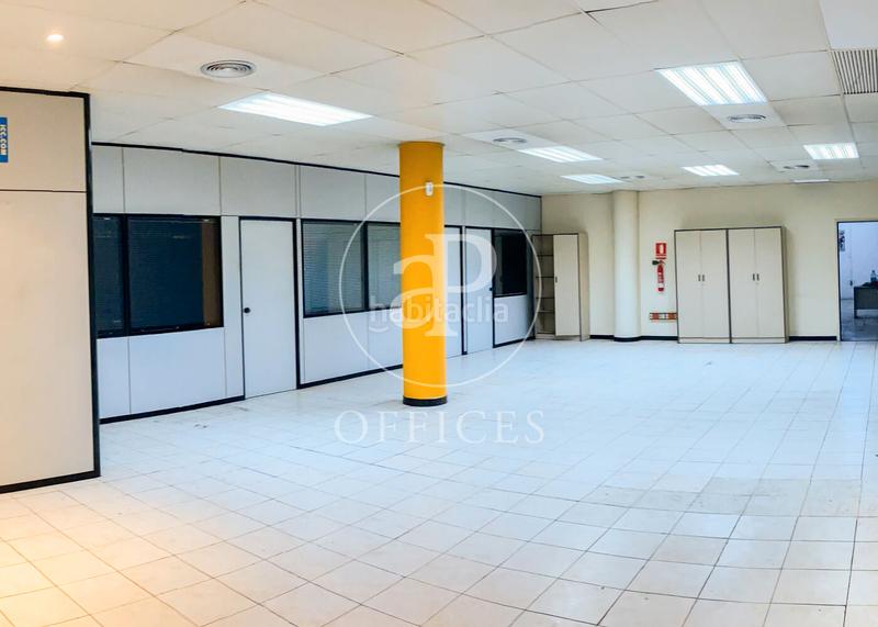 Foto 8e8aa3d8-9295-4c69-a3d3-9e77913c7810. Rent office space with heating in La Vila Olímpica del Poblenou Barcelona