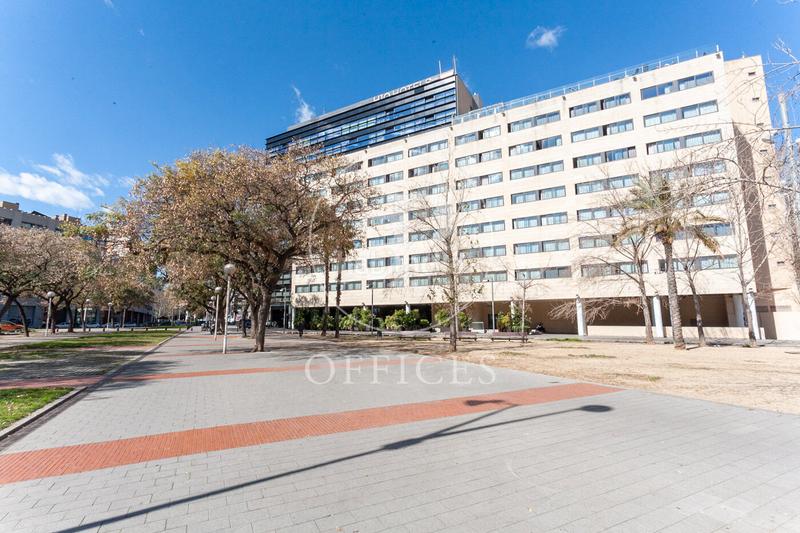 Foto 9ca2ac18-23c2-4774-8cbe-4477560103d8. Rent office space with heating in La Vila Olímpica del Poblenou Barcelona