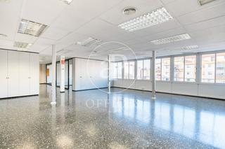 Miete Büro  Carrer de galileu. Oficina en alquiler en les corts