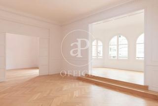 Rent Office space  Carrer del rosselló. Oficina en alquiler en eixample