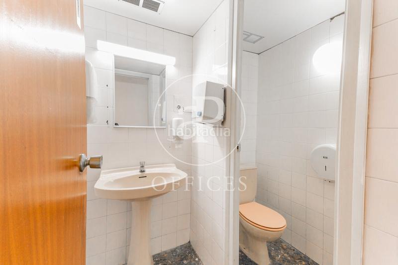 Foto 01895187-1e12-4ea2-ae46-88d0fd1dda3b. Alquiler oficina  en alquiler en travessera de gràcia en Barcelona