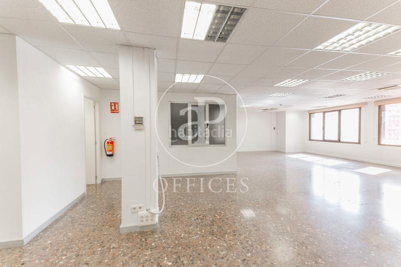 Foto 4df432d2-878c-4d05-82d6-a36aedff5a87. Rent office space in Vila de Gràcia Barcelona