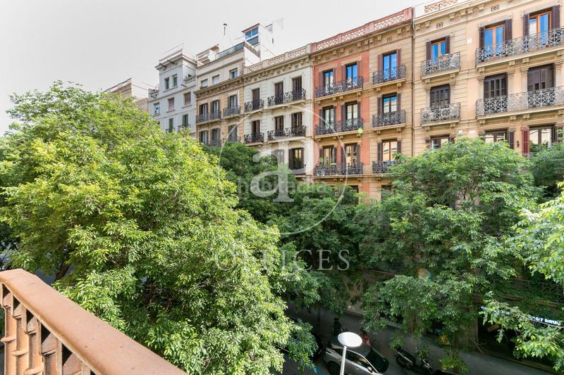Foto b21c731c-8a45-4d80-9149-c2e7d40df8bd. Alquiler oficina  en alquiler en carrer del bruc en Barcelona
