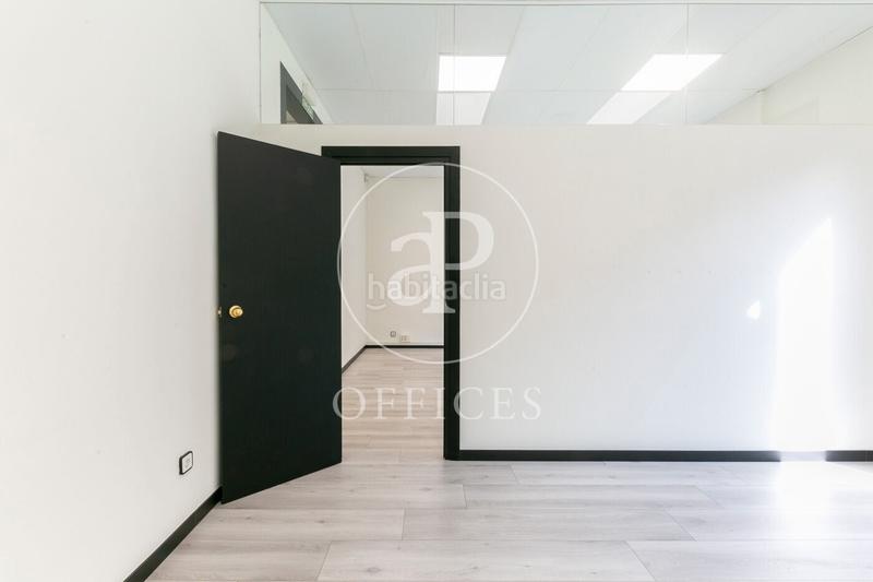 Foto fdb90f66-d91f-49fd-af2e-32de833f365f. Location bureau avec chauffage dans Dreta de l´Eixample Barcelona