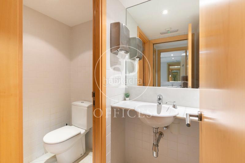 Foto 342fabdf-6ff0-44db-a596-5a9bcea15b9f. Alquiler oficina  en alquiler en calle mestre nicolau en Barcelona