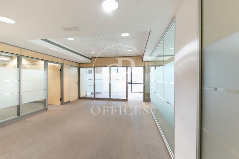 Foto 9efda465-98c6-4870-91f2-c2a8e24830cf. Alquiler oficina  en alquiler en calle mestre nicolau en Barcelona