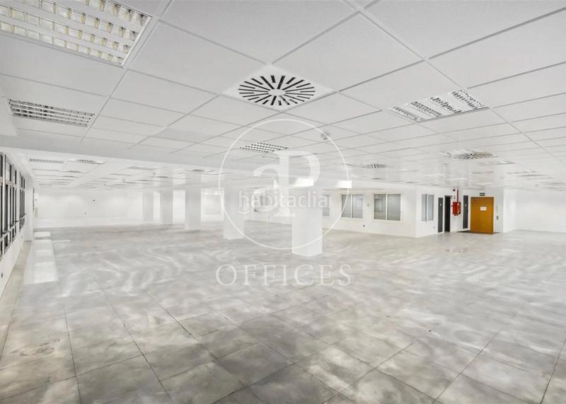 Foto a3180dfa-d9c8-4358-ab08-d155761aa4de. Rent office space with heating in Gòtic Barcelona
