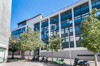 Location Bureau  Carrer de torres i amat. Oficina en alquiler en torre i amat