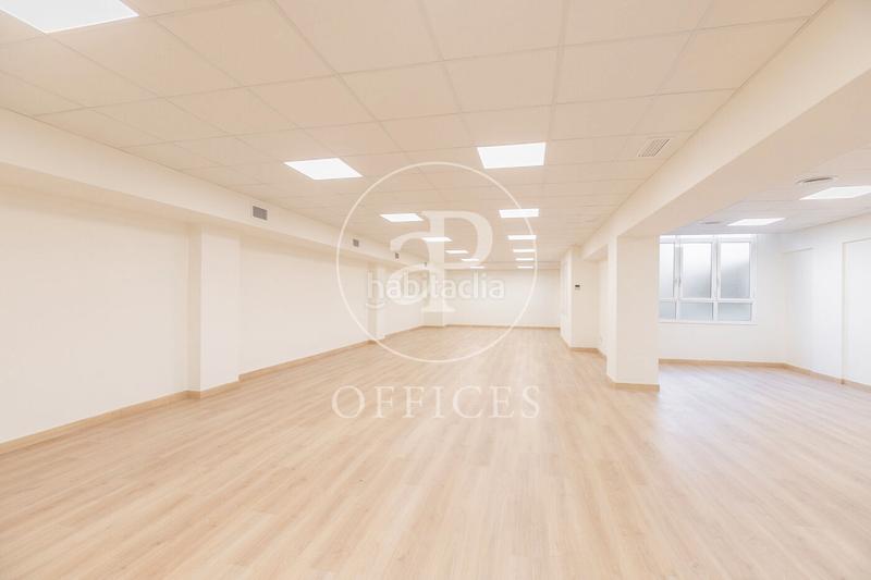 Foto eb300ef6-2ebe-40e1-a0f0-cb5635e1f0d7. Location bureau avec chauffage dans Barri de les Corts Barcelona