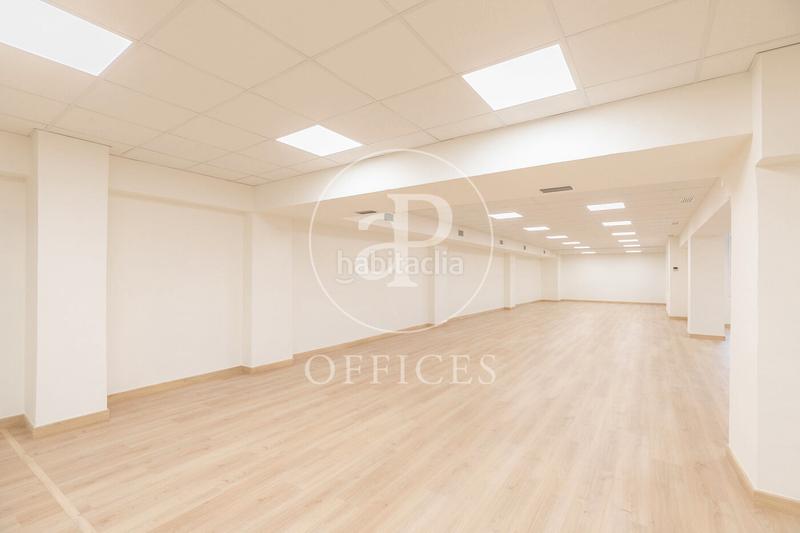 Foto 75e19934-99e8-431c-b976-8f40178aeb8d. Miete büro mit heizung in Barri de les Corts Barcelona