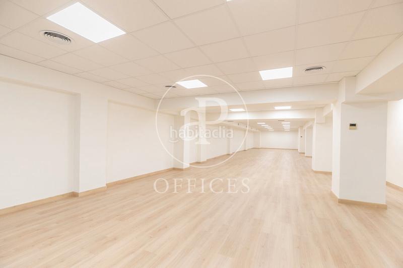 Foto f2d5ad6a-5720-443b-b002-deadac1f3f2a. Miete büro mit heizung in Barri de les Corts Barcelona