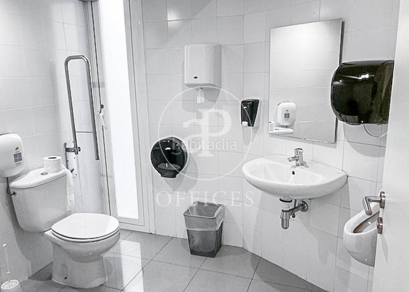 Foto 90491e6c-ab6f-4b69-ae84-6cd77183d9ef. Alquiler oficina  en alquiler plugplay en eixample esquerra en Barcelona