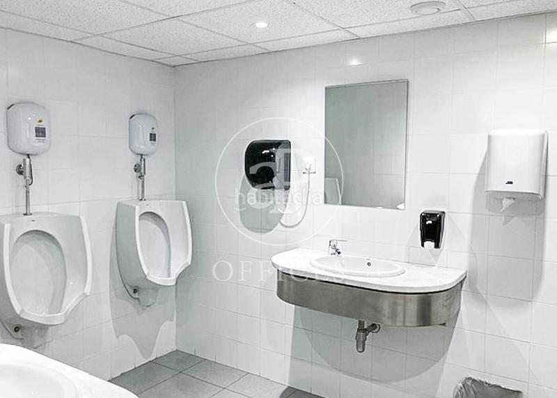 Foto 35d47dcc-05f5-4ff4-b0b8-2d576cac5824. Rent office space with heating in Sant Antoni Barcelona