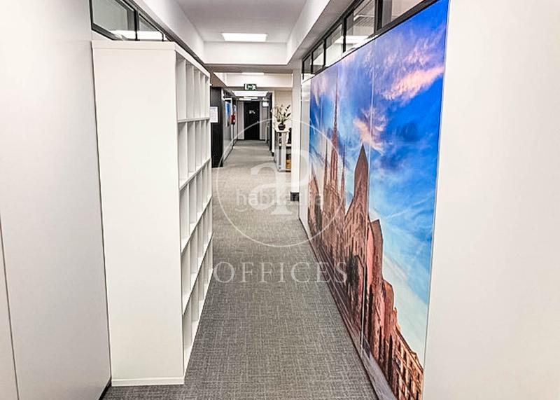 Foto bad03375-3f84-460f-ae90-ac7af869c033. Rent office space with heating in Sant Antoni Barcelona