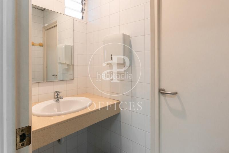 Foto 4d5c5015-1045-4c16-9d48-bb04799499c7. Alquiler oficina  en alquiler en sants en La Nova Esquerra de l´Eixample Barcelona