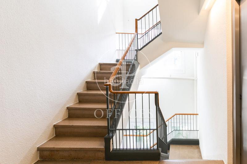 Foto c1cad9e6-8fde-4ec9-b3a7-954f1ec35eb3. Lloguer oficina amb calefacció a La Nova Esquerra de l´Eixample Barcelona