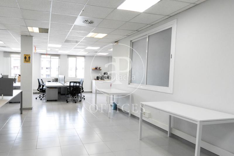 Foto c54490d1-dc84-4f9d-89ba-22d850d8b750. Lloguer oficina amb calefacció a La Nova Esquerra de l´Eixample Barcelona