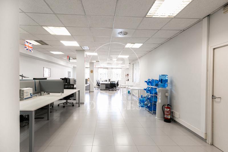 Foto 4a17adb0-991d-4f33-a845-a151a24d7bab. Rent office space with heating in La Nova Esquerra de l´Eixample Barcelona