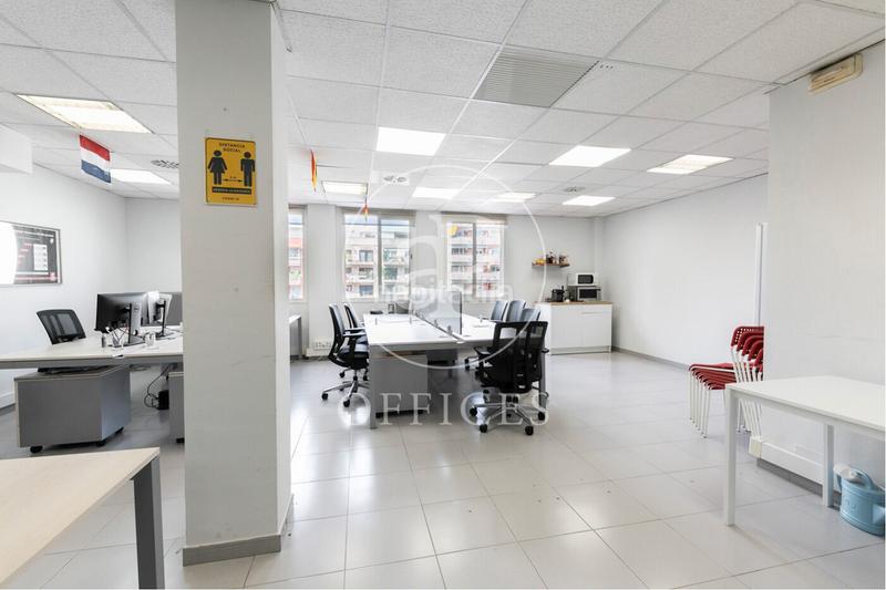 Foto fef277d7-6c16-45ab-8e77-8bb9f32e799a. Rent office space with heating in La Nova Esquerra de l´Eixample Barcelona