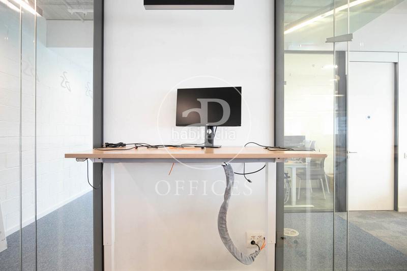 Foto 8a67a132-e9d3-4b10-bce5-9793983fdf3b. Rent office space with heating in Barceloneta Barcelona