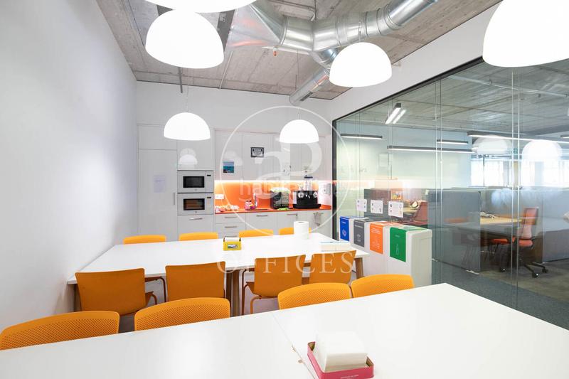 Foto bcc7a514-c830-4931-a51a-8e0278555263. Rent office space with heating in Barceloneta Barcelona