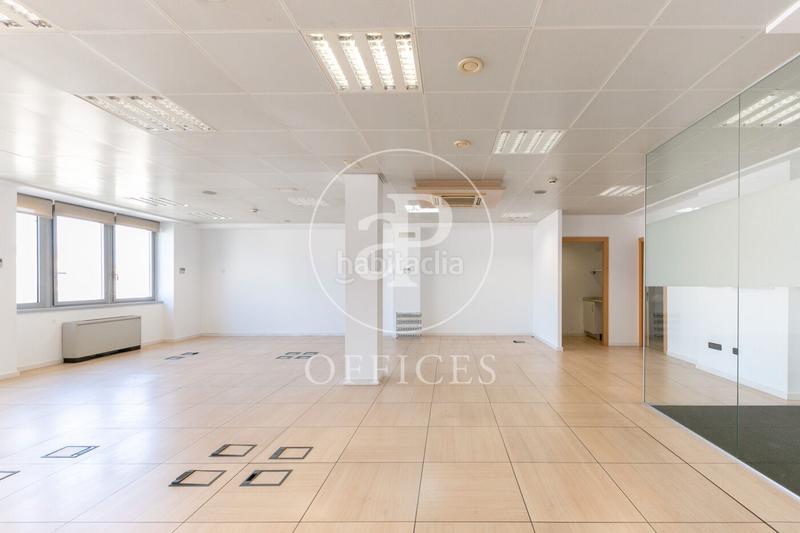 Foto 30b88ae3-92aa-40fd-91e5-c89bd513e662. Location bureau avec chauffage dans Dreta de l´Eixample Barcelona