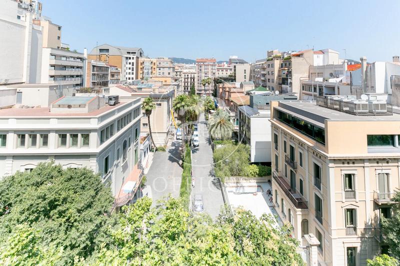 Foto 3cf2ef9f-16ec-4b41-bfad-a470db15575e. Location bureau avec chauffage dans Dreta de l´Eixample Barcelona