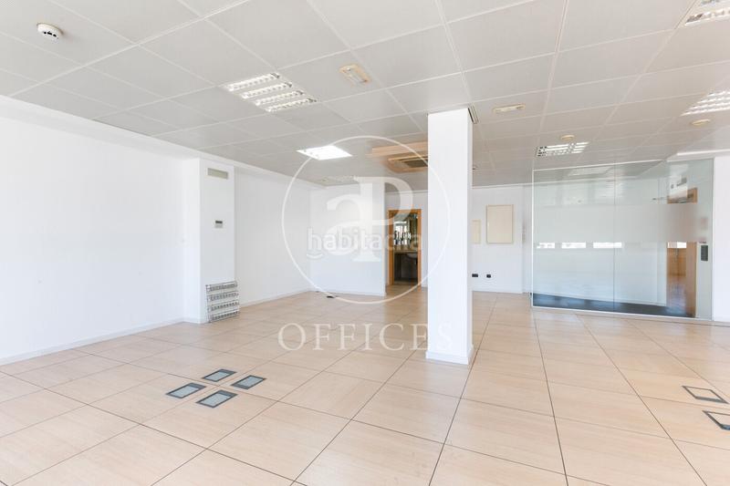Foto abb749a6-d735-4b99-a569-a56a329d7570. Location bureau avec chauffage dans Dreta de l´Eixample Barcelona