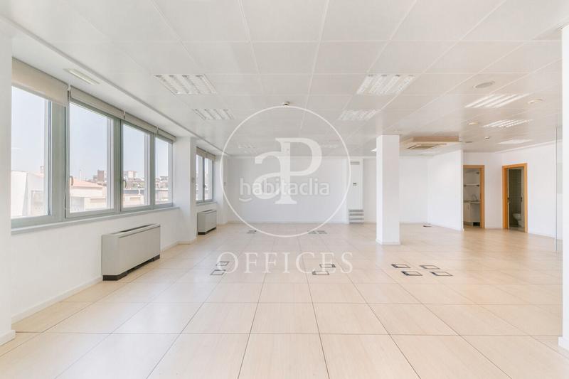 Foto c5a8d26b-7e6c-49c1-a671-dfa20b065ce4. Location bureau avec chauffage dans Dreta de l´Eixample Barcelona