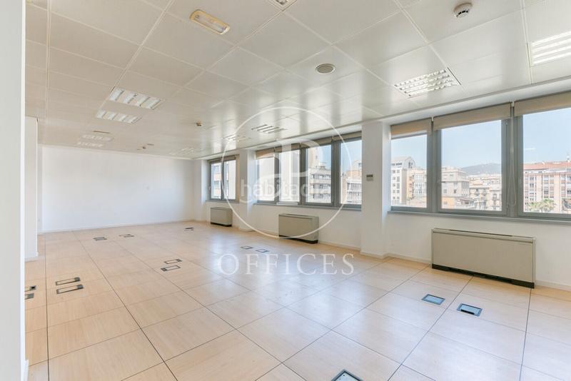 Foto ed0481a6-592a-45db-a710-caefaf153f7c. Location bureau avec chauffage dans Dreta de l´Eixample Barcelona
