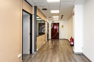Rent Office space  Carrer de la diputació. Oficina en alquiler en eixample