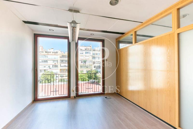 Foto 1d02b0e1-1455-4a0e-afef-ccadb7414089. Location bureau avec chauffage dans Dreta de l´Eixample Barcelona